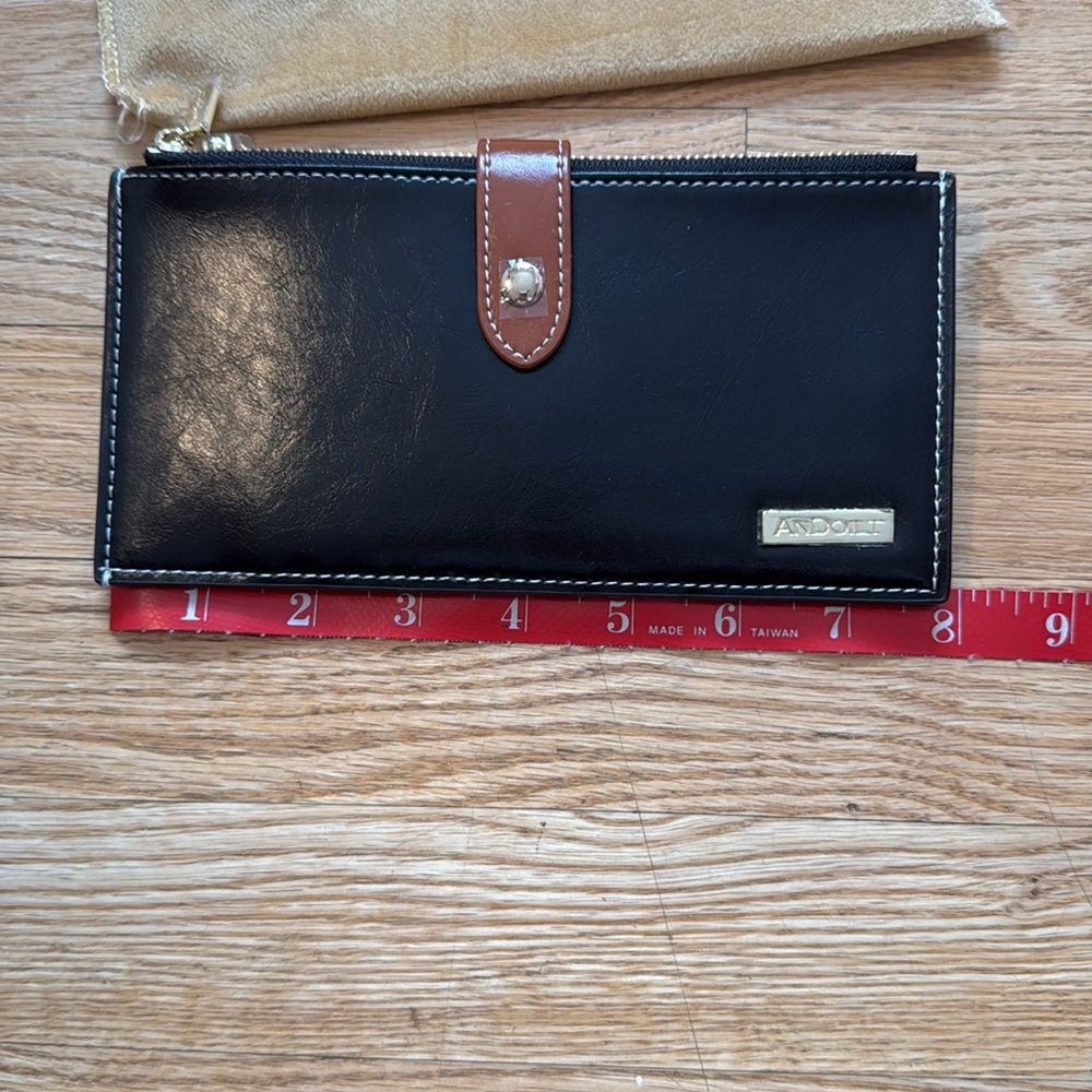 Wallet - Picture 4 of 6